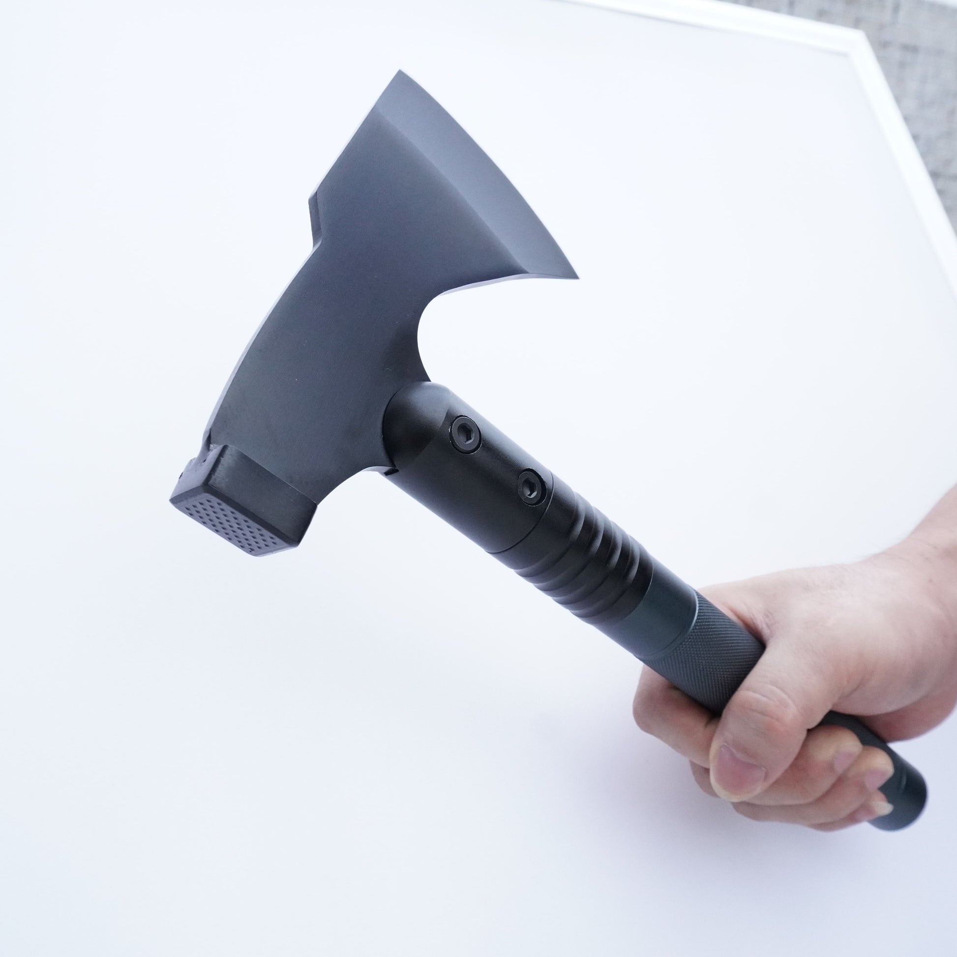 AXE ATTACHMENT FOR THE STICK