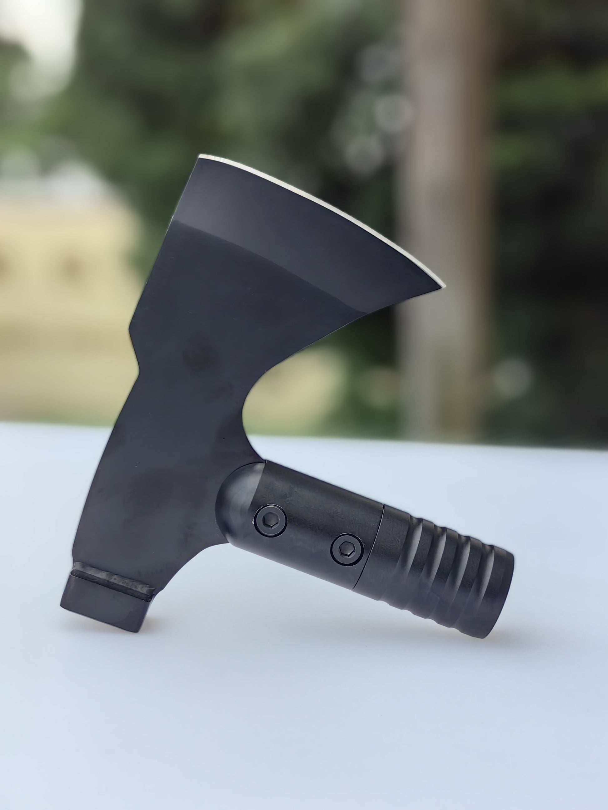 AXE ATTACHMENT FOR THE STICK